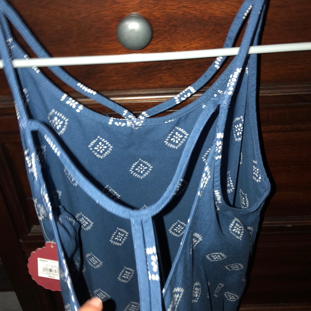 Dress - Picture 6 of 6